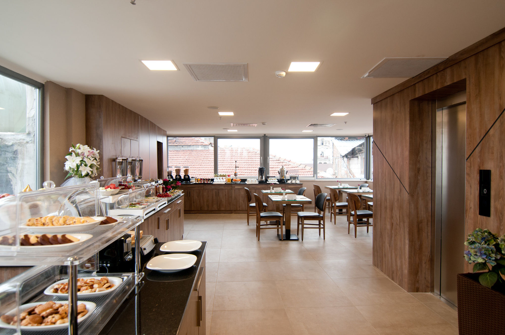 Ayramin Deluxe Taksim 2*