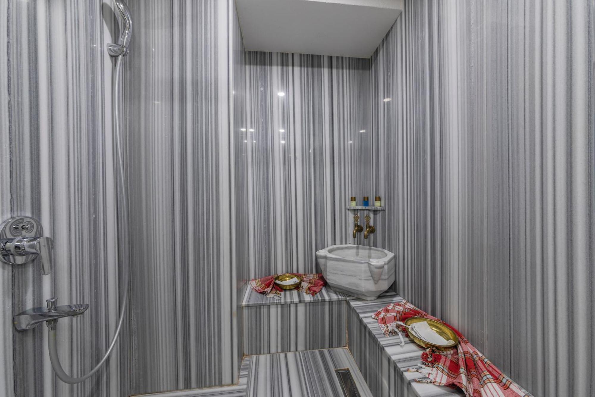 Hotel Ayramin Deluxe Taksim 2*
